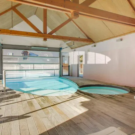 T2 Cabine Avec Piscine, Sauna, Hammam Et Parking A Luz-saint-sauveur, 5 Personnes - Fr-1-402-85